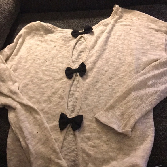 Daytrip appended Back Bow Top - Picture 2 of 3